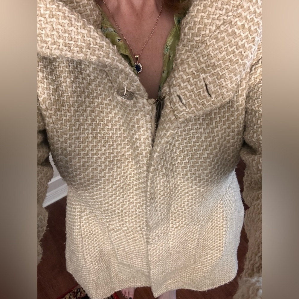 Coffeeshop Brand Tan & Cream Knit Fitted Coat Size Large w/Hood. - Picture 14 of 14